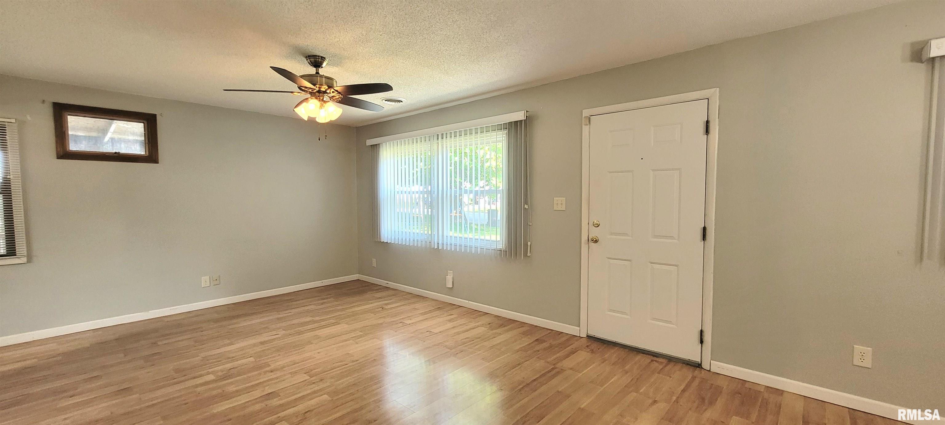 26 Ridge Court Springfield, IL 62703 - Photo 10 of 35
