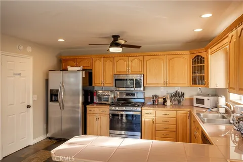$869,000 | 852 Cameron Drive, Big Bear Lake, CA 92315
