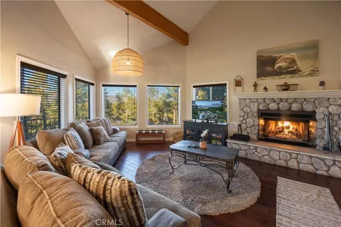 $869,000 | 852 Cameron Drive, Big Bear Lake, CA 92315