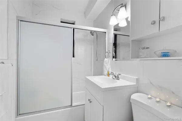 $369,999 | 9040 Fort Hamilton Parkway, Unit 3 | Bay Ridge