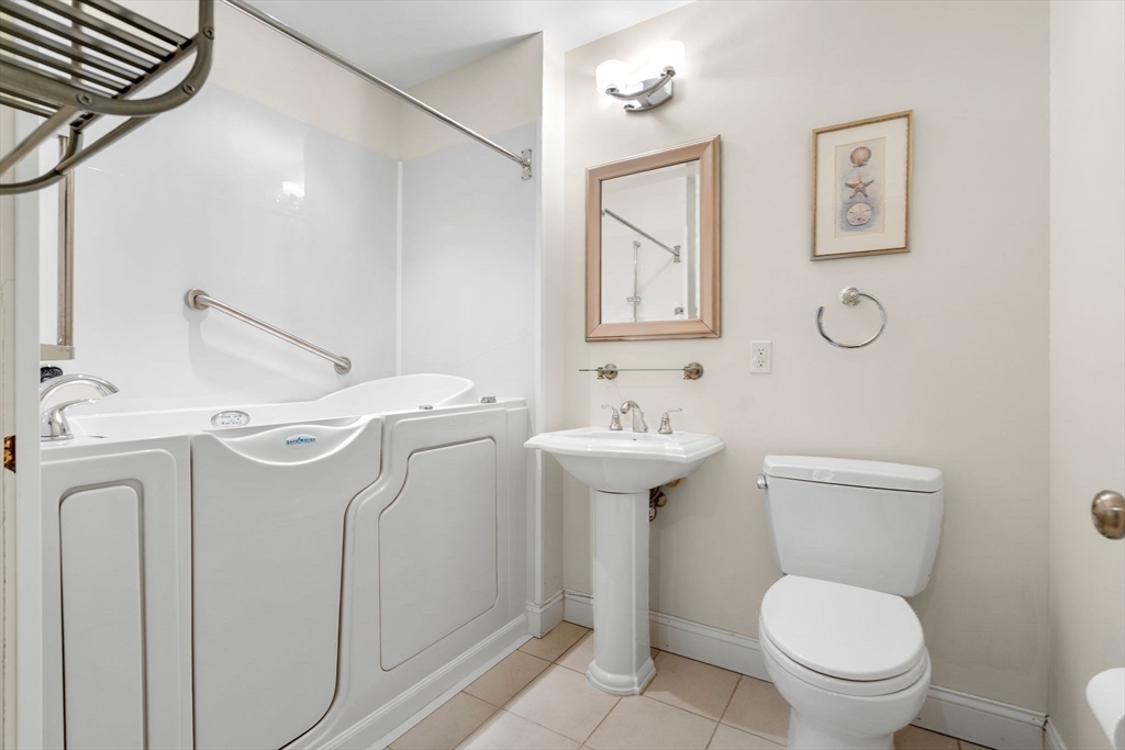 33 Intrepid Circle, Unit 108 Marblehead, MA 01945 - Photo 19 of 27 Gallery Image 19