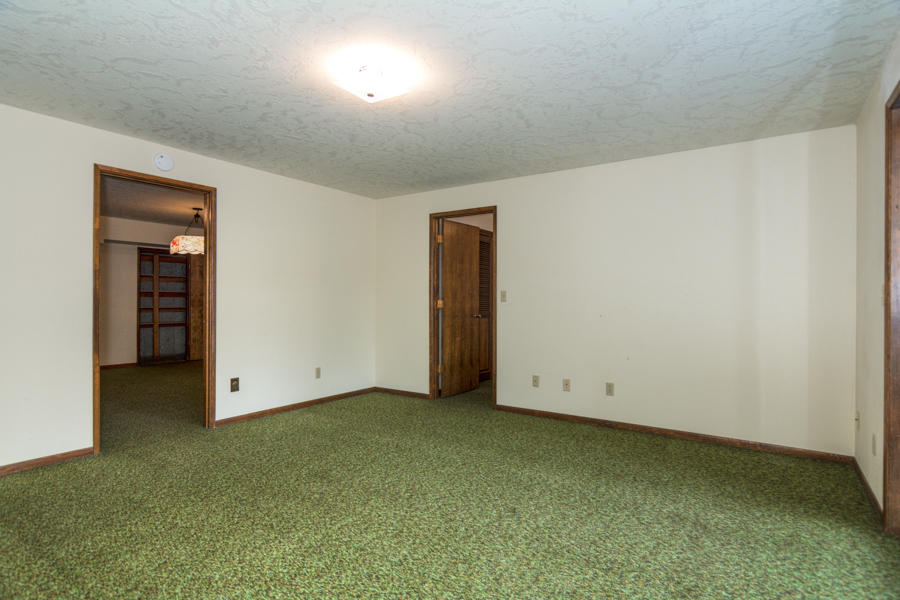 60830 Diamond Road Bend, OR 97702 - Photo 10 of 23 12