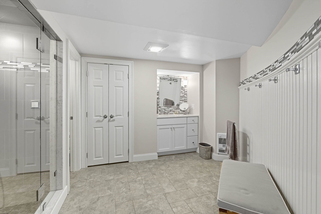 3 Warren Drive Middleton, MA 01949 - Photo 40 of 42 a view of a hallway with closet and entryway
