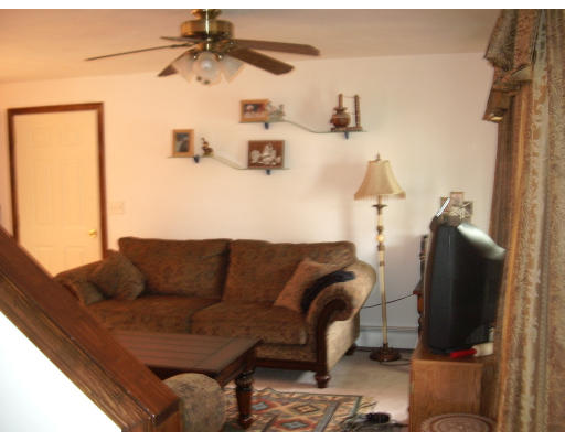 9 Kimball Road Auburn, MA 01501 - Photo 7 of 15 Gallery Image 7