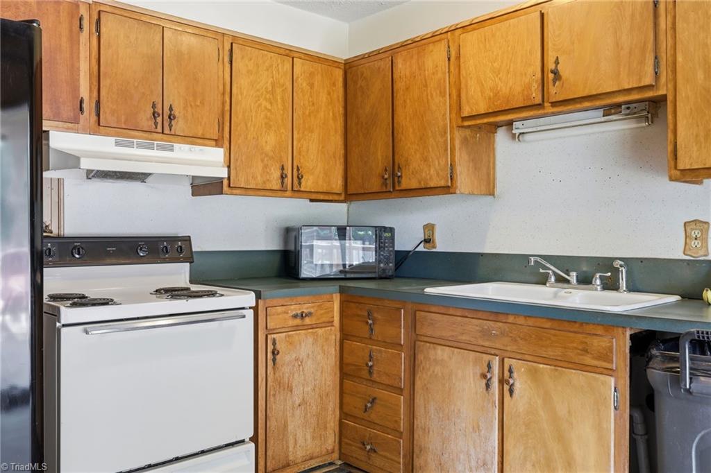 6997 Arden Road Thomasville, NC 27360 - Photo 23 of 42 Slide in Range
