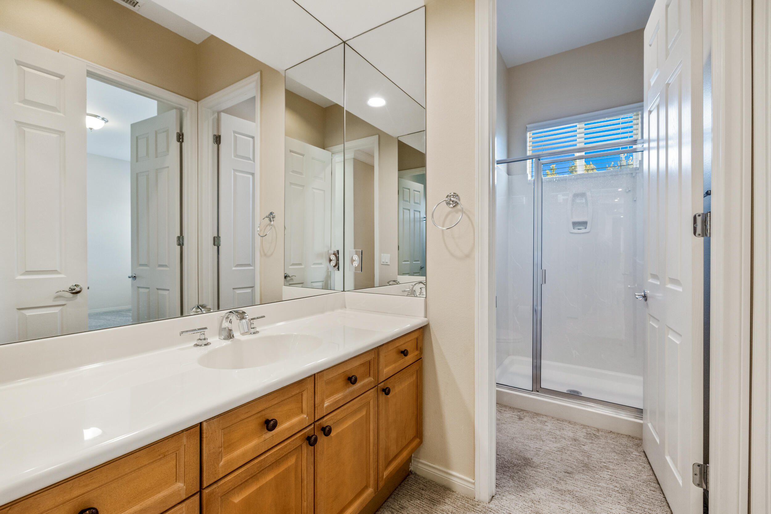 14 Marseilles Road Rancho Mirage, CA 92270 - Photo 25 of 39 Guest4/Powder Bathrm