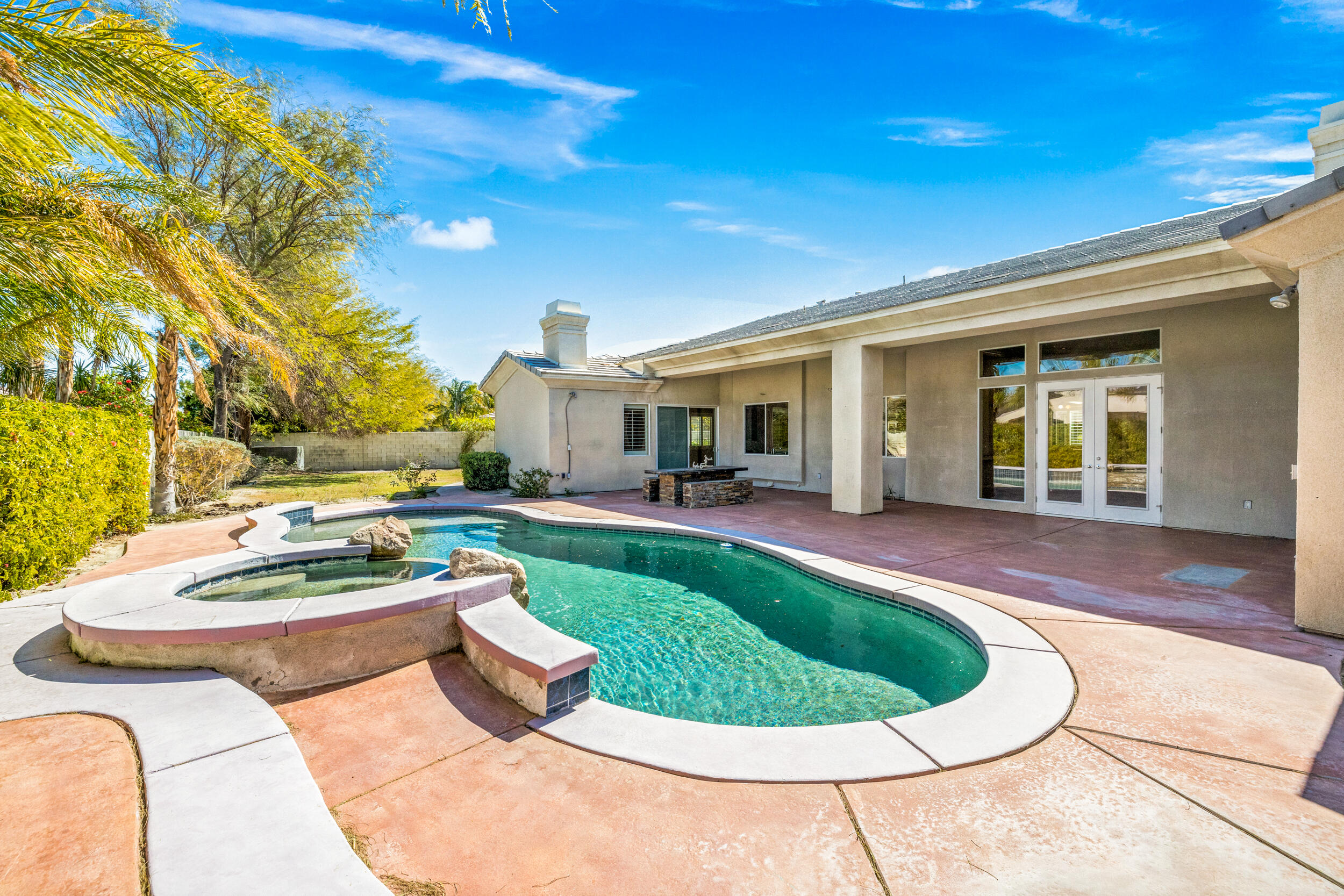 14 Marseilles Road Rancho Mirage, CA 92270 - Photo 32 of 39 Pool & Spa