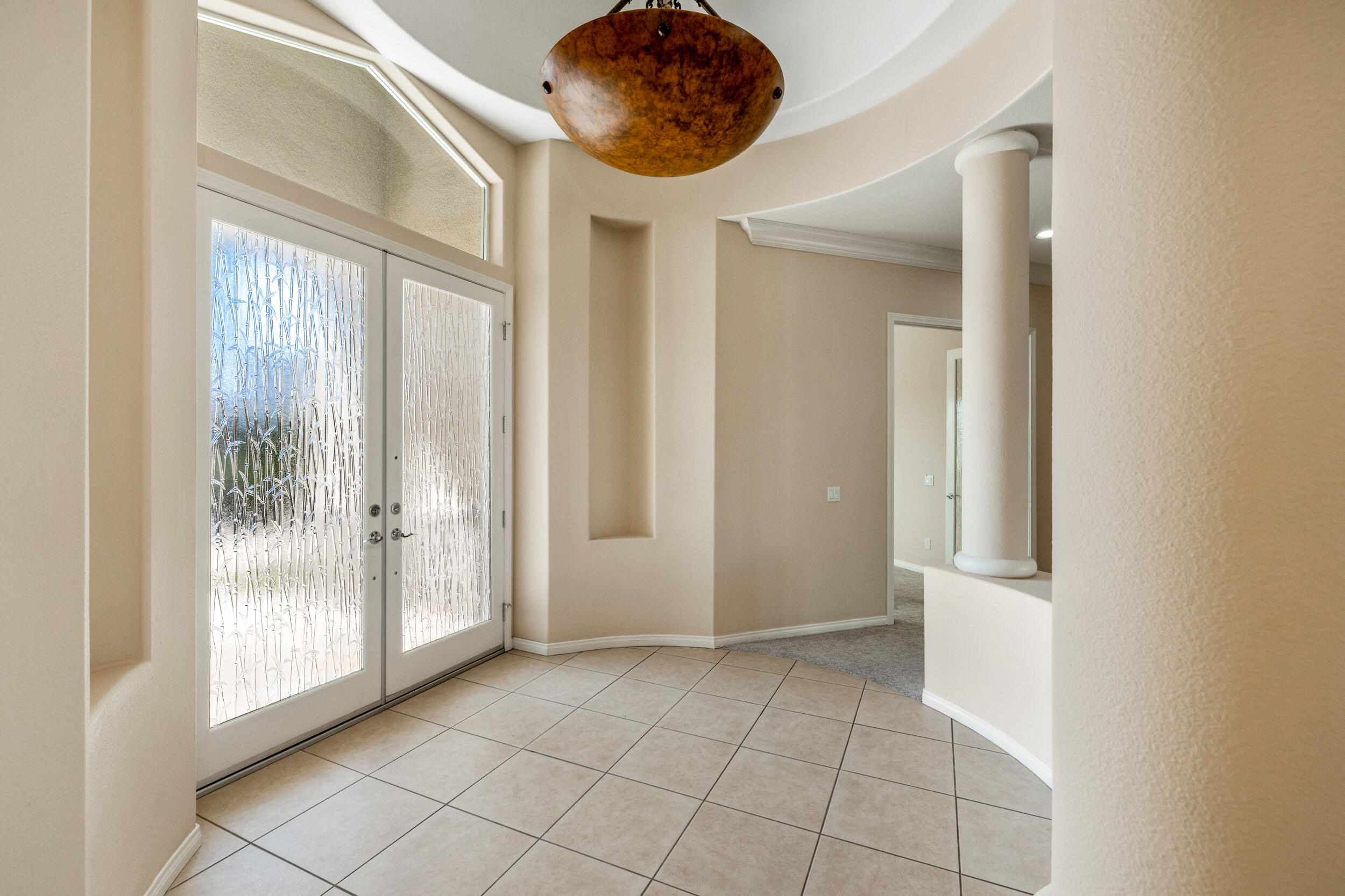 14 Marseilles Road Rancho Mirage, CA 92270 - Photo 6 of 39 Foyer