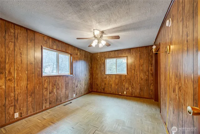 $425,000 | 2703 Anderson Hill Road Southwest, Port Orchard, WA 98367