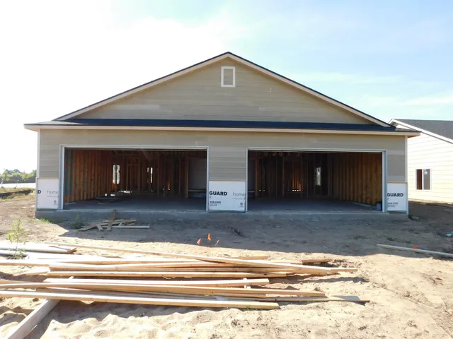 $350,000 | 12118-20 West Shadow Lakes Street, Unit 2, Wichita, KS 67205