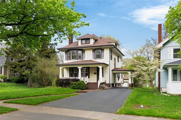 $396,515 | 150 Deerfield Drive, Irondequoit, NY 14609