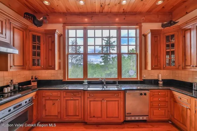 $3,895,000 | 6 White Way, Windham, NY 12496