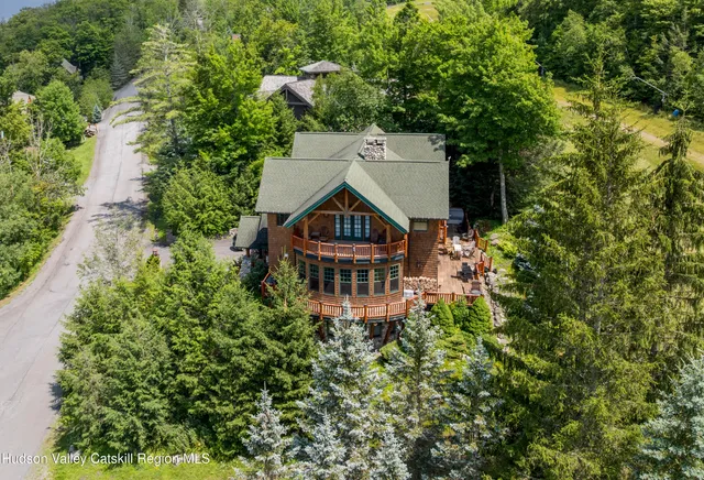 $3,895,000 | 6 White Way, Windham, NY 12496