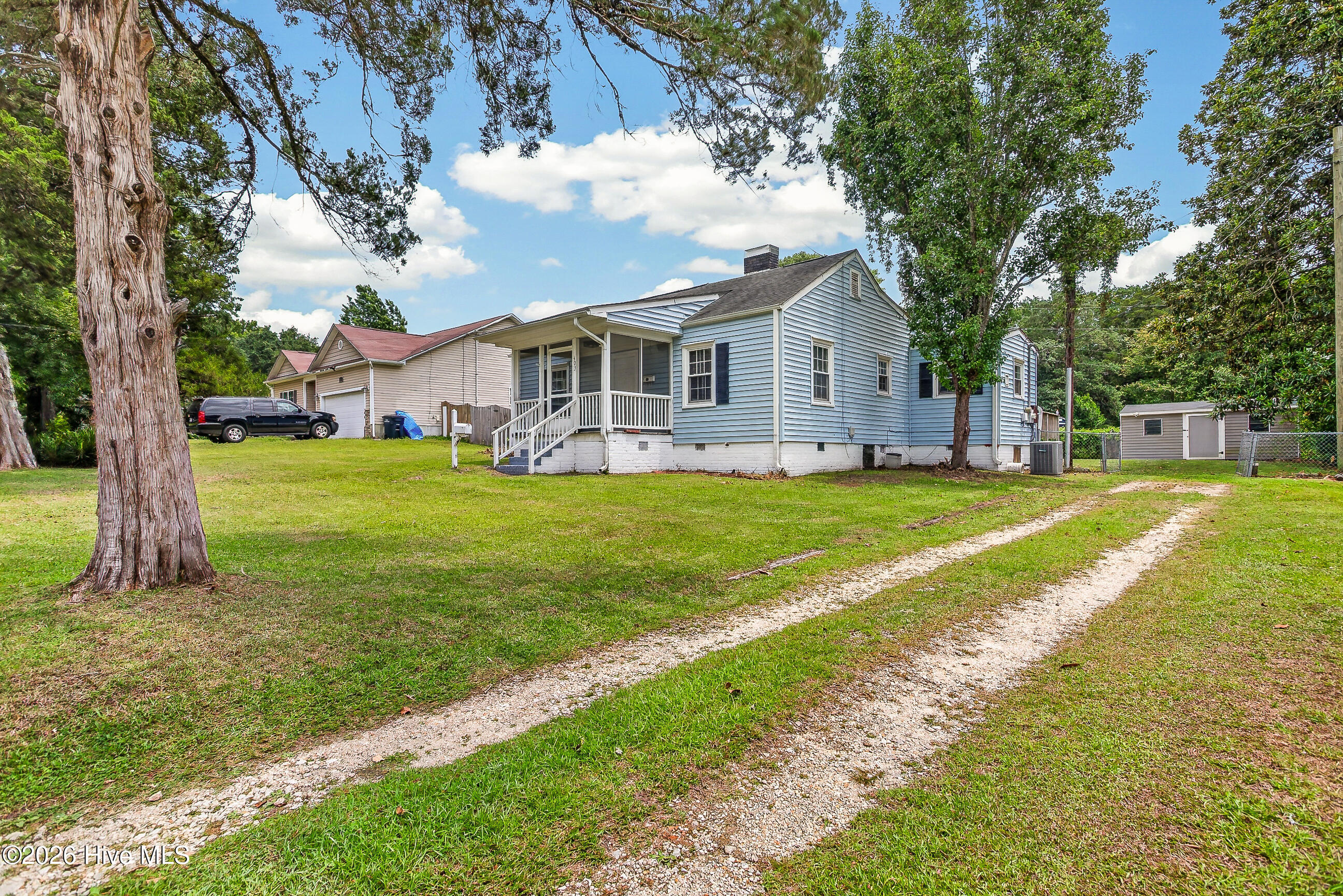 403 Sherwood Road Jacksonville, NC 28540 - Photo 1 of 23