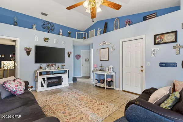 $244,900 | 5377 O B Knight Drive, Graceville, FL 32440