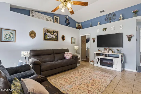 $244,900 | 5377 O B Knight Drive, Graceville, FL 32440