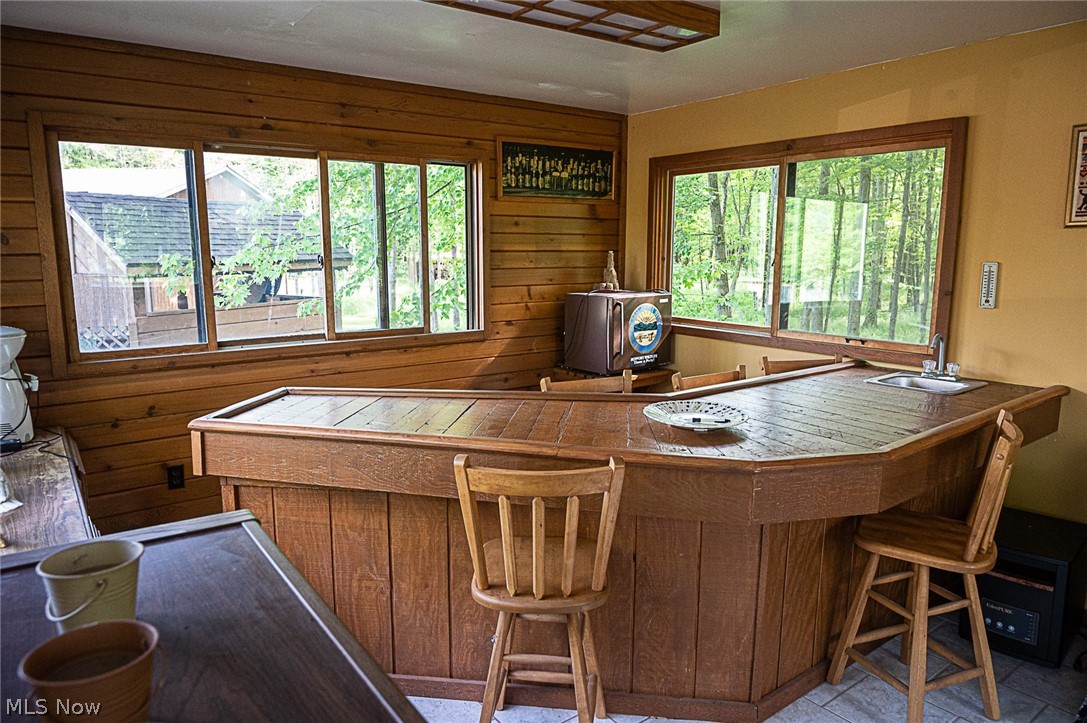 2954 Pinney Topper Road Jefferson, OH 44047 - Photo 14 of 35 WET BAR
