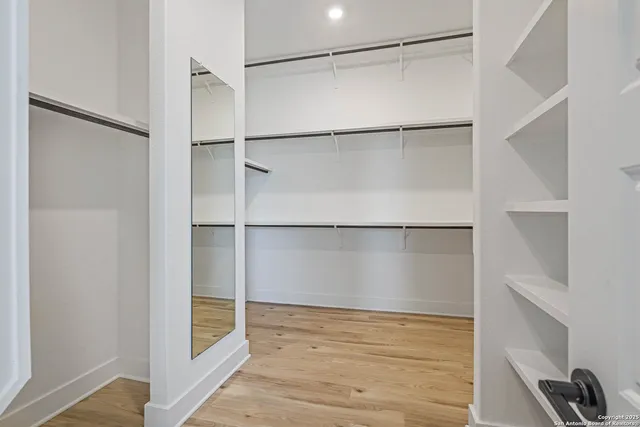 $635,900 | 322 Lawrence Drive, Castroville, TX 78009