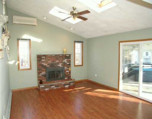 742 Weaver Hill Road Coventry, RI 02816 - Photo 3 of 8 Den/Family/Great Room.