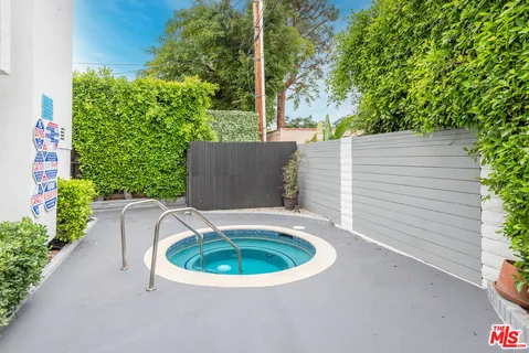 $1,890,000 | 234 South Tower Drive, Unit 3, Beverly Hills, CA 90211