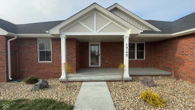 $399,900 | 1740 Bell Ford Drive East, Seymour, IN 47274