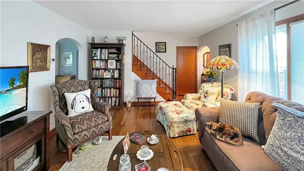 $259,900 | 17 West Oakwood Way, New Castle, PA 16105