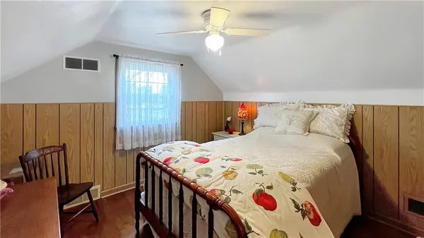 $259,900 | 17 West Oakwood Way, New Castle, PA 16105