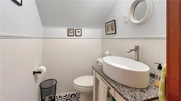 $259,900 | 17 West Oakwood Way, New Castle, PA 16105