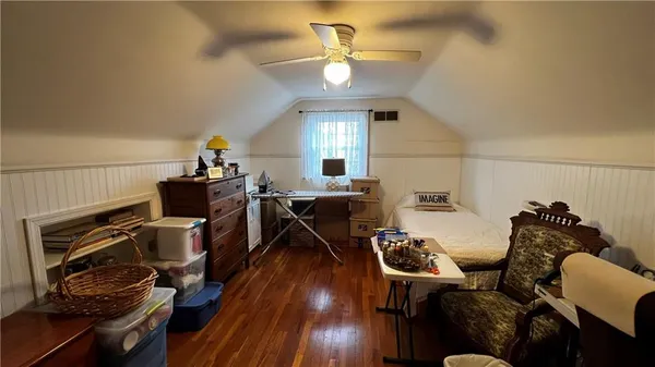 $259,900 | 17 West Oakwood Way, New Castle, PA 16105