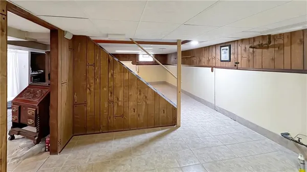 $259,900 | 17 West Oakwood Way, New Castle, PA 16105