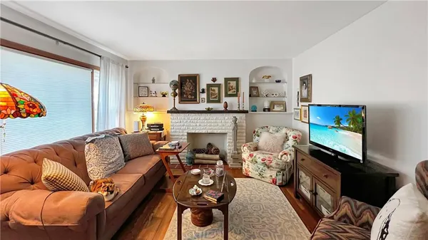 $259,900 | 17 West Oakwood Way, New Castle, PA 16105