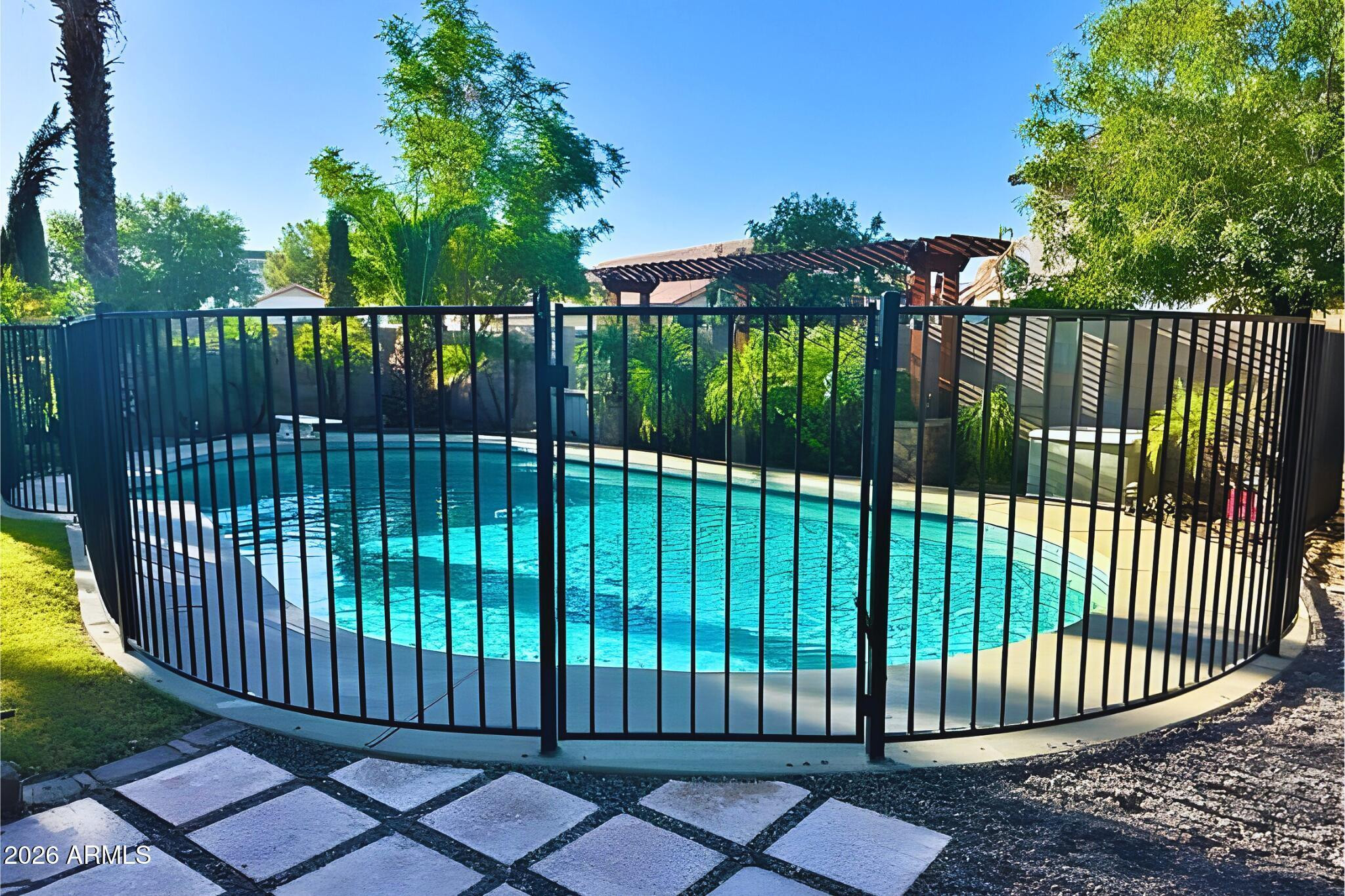 1250 South Palm Street Gilbert, AZ 85296 - Photo 19 of 33 a view of a roof deck