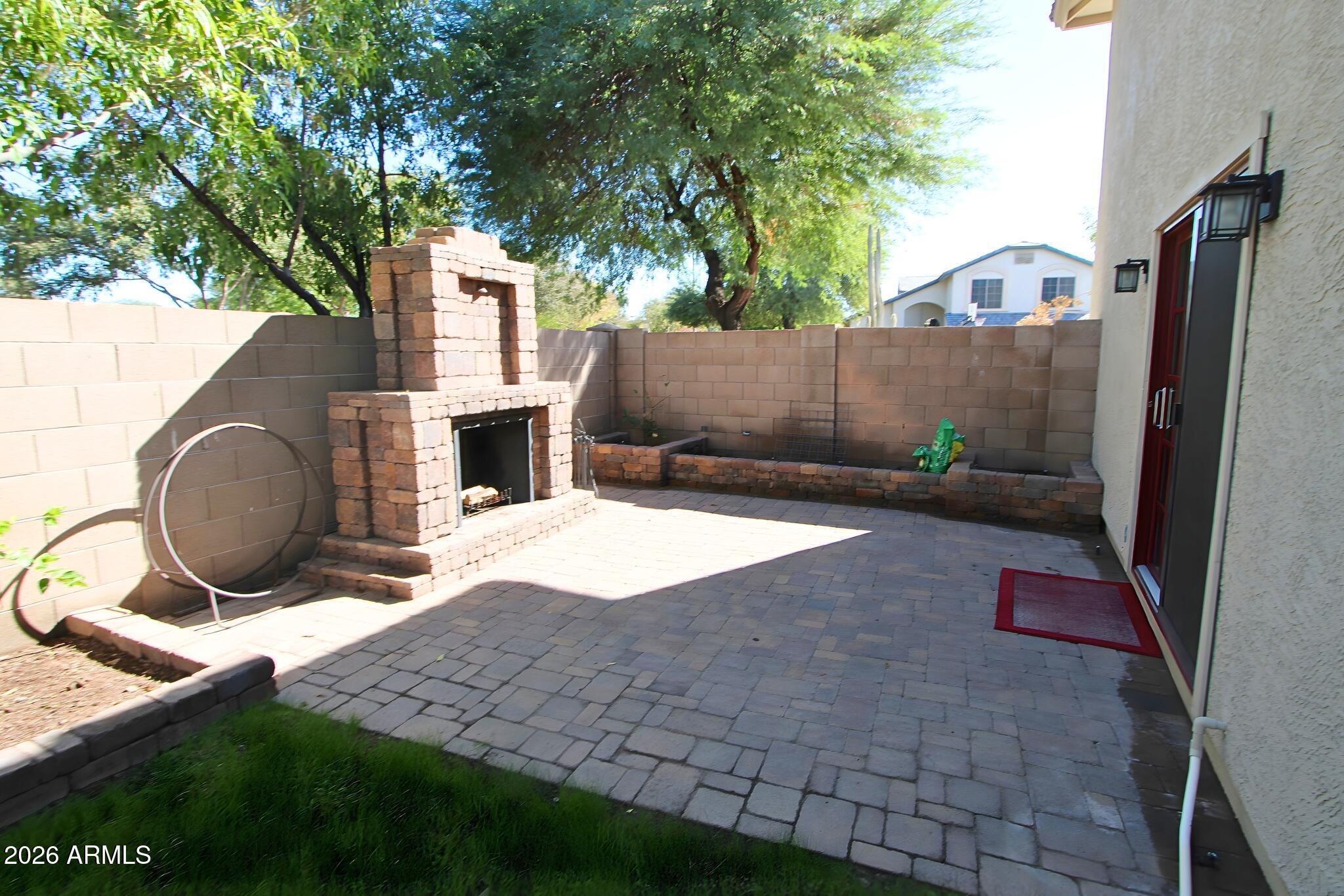 1250 South Palm Street Gilbert, AZ 85296 - Photo 6 of 33 6