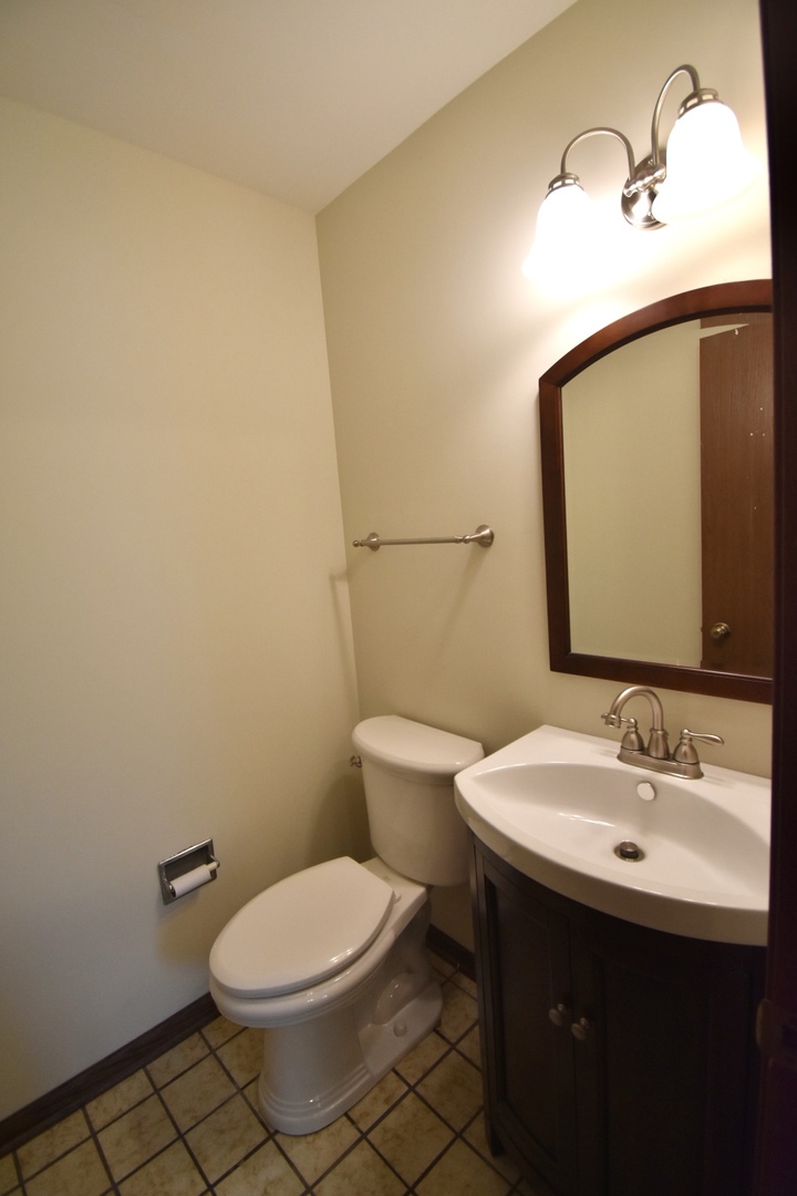 27W328 Providence Lane Winfield, IL 60190 - Photo 7 of 15