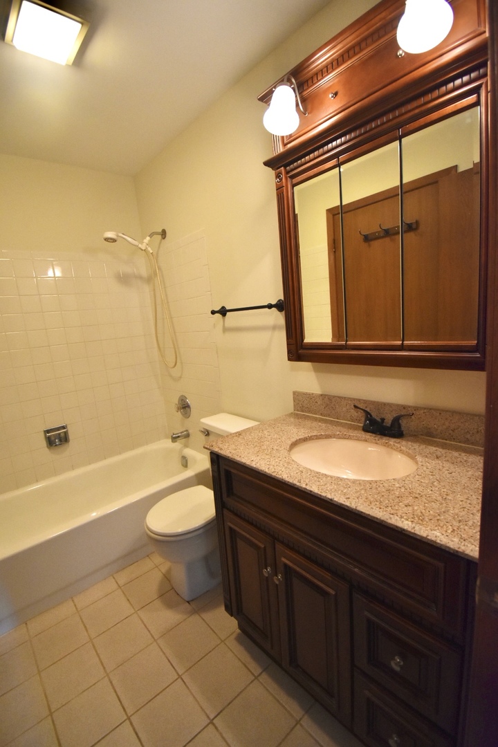 27W328 Providence Lane Winfield, IL 60190 - Photo 10 of 15