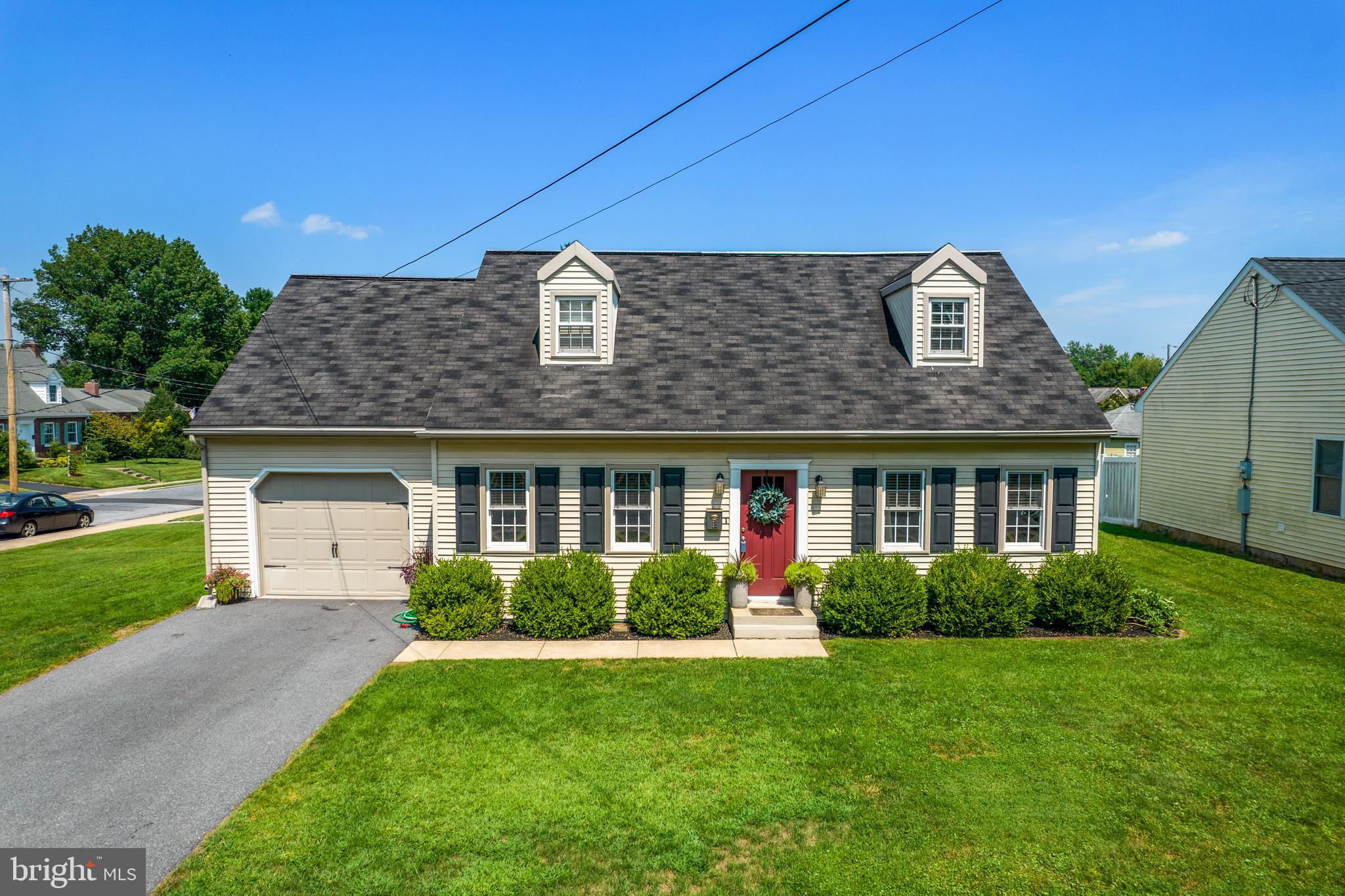 18 North New Street Lititz, PA 17543 - Photo 20 of 28 Charming curb appeal!