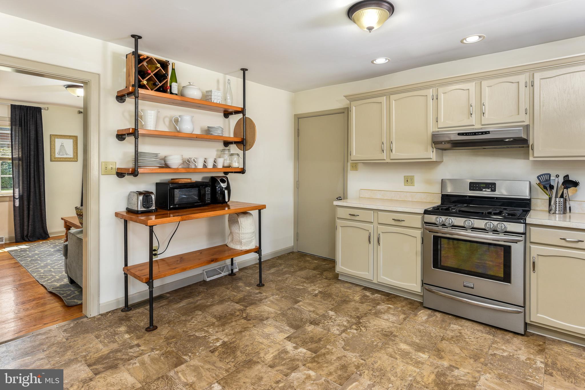 18 North New Street Lititz, PA 17543 - Photo 7 of 28 Custom built-in stays with home