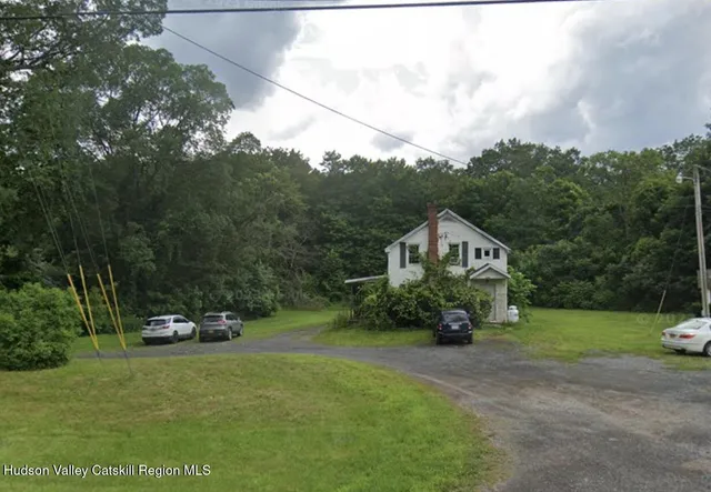 $1,850 | 5199-5203 Highway 32, Unit 2, Catskill, NY 12414