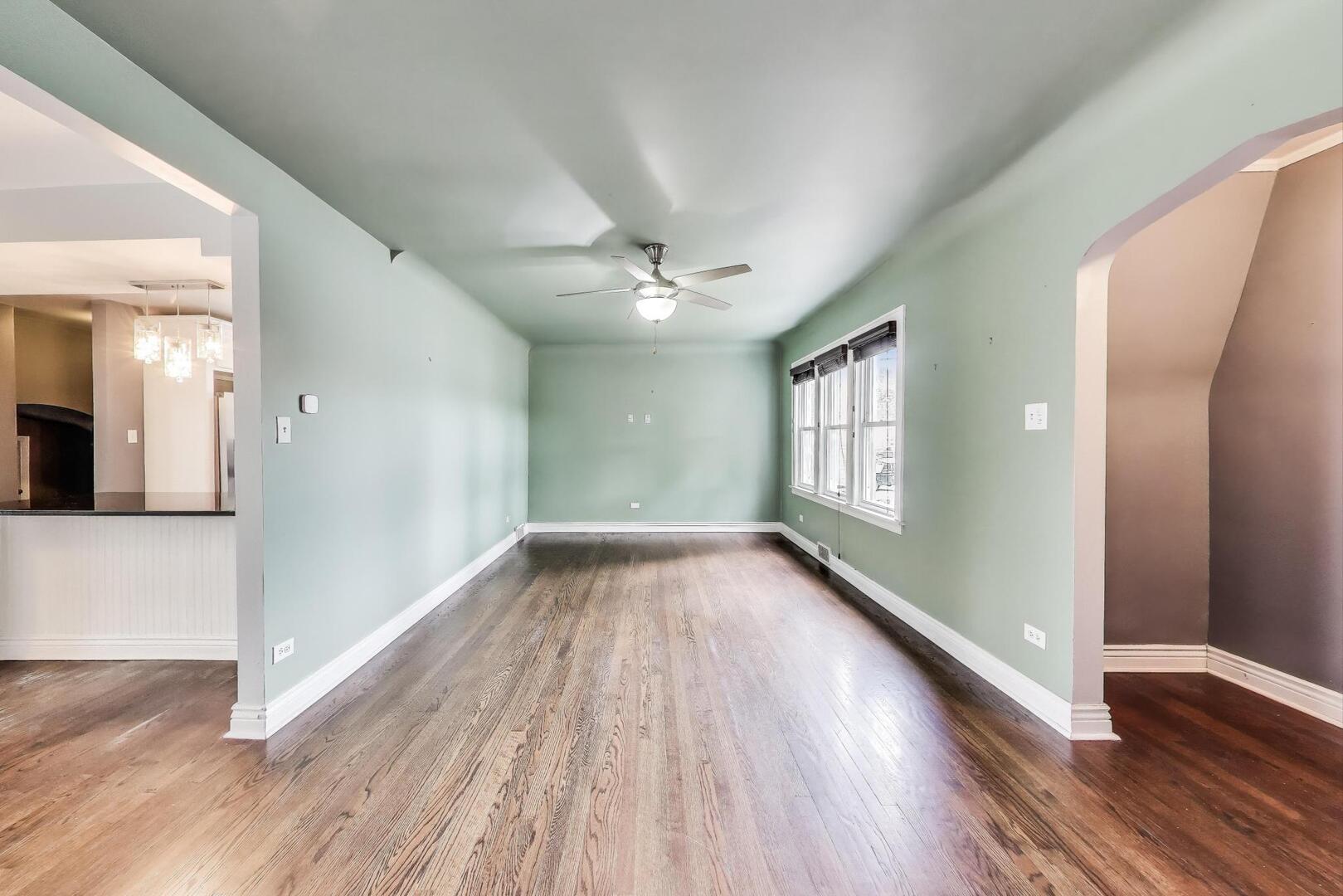 2212 Grove Avenue Berwyn, IL 60402 - Photo 2 of 32