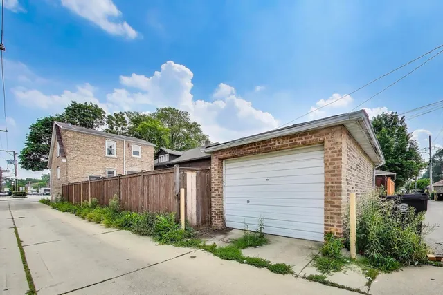 $355,000 | 2212 Grove Avenue, Berwyn, IL 60402
