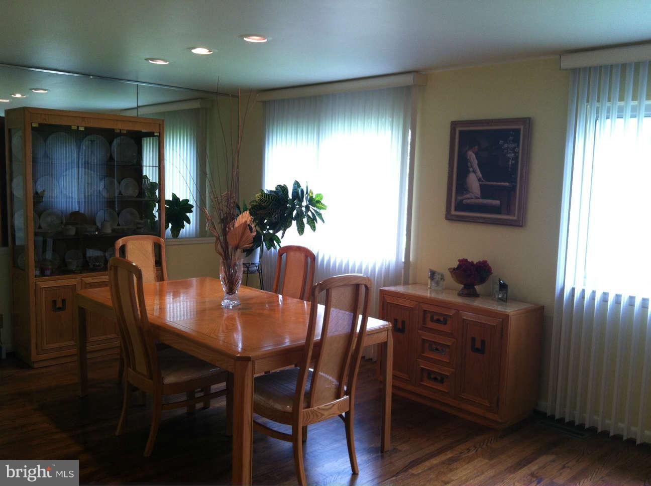 8230 Brattle Road Baltimore, MD 21208 - Photo 7 of 29 Dining Room