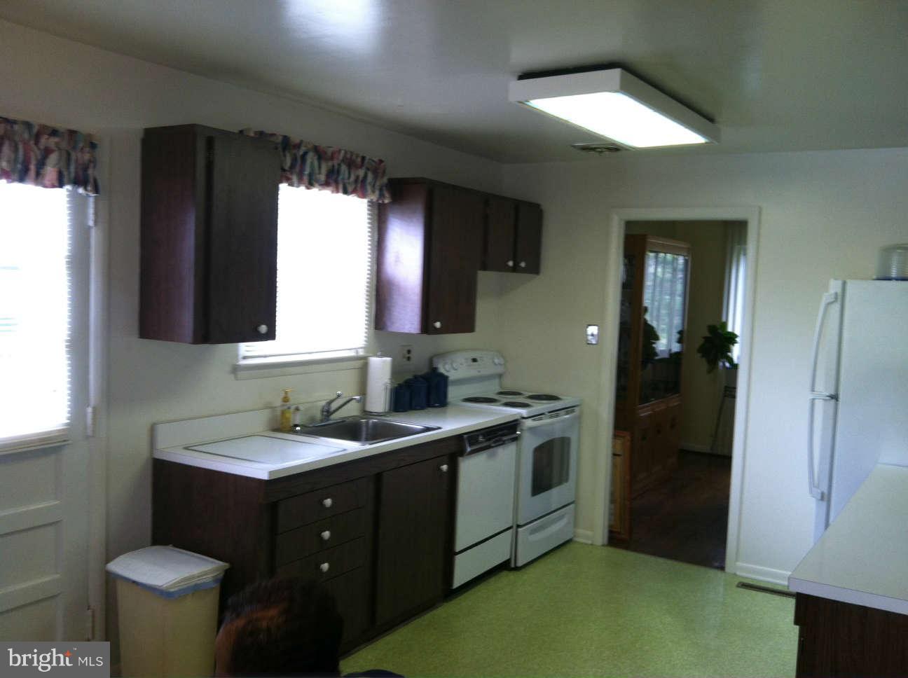 8230 Brattle Road Baltimore, MD 21208 - Photo 8 of 29 Kitchen