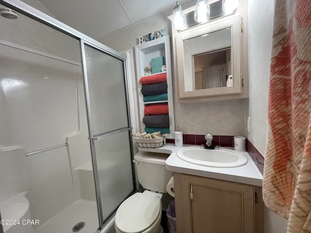 $1,600 | 1219 Thomas Drive, Unit 204, Panama City Beach, FL 32408