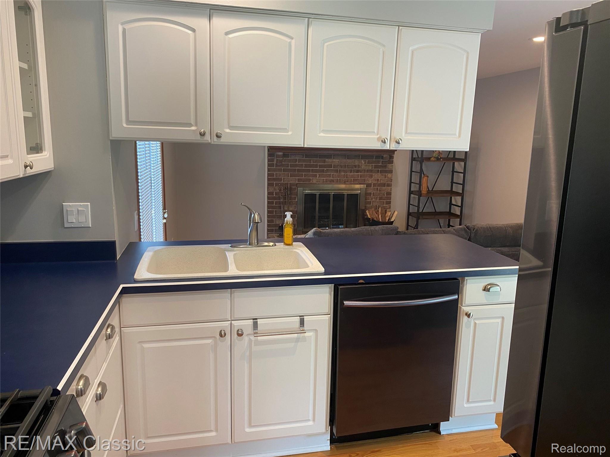 44026 Proctor Road Canton, MI 48188 - Photo 20 of 49 F - Kitchen #2.jpeg