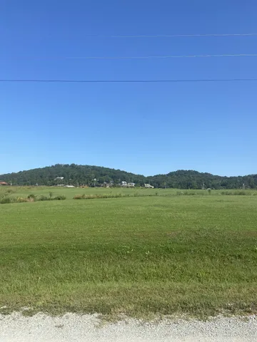 $50,000 | 390 Duck Blind Road, Clifton, TN 38425