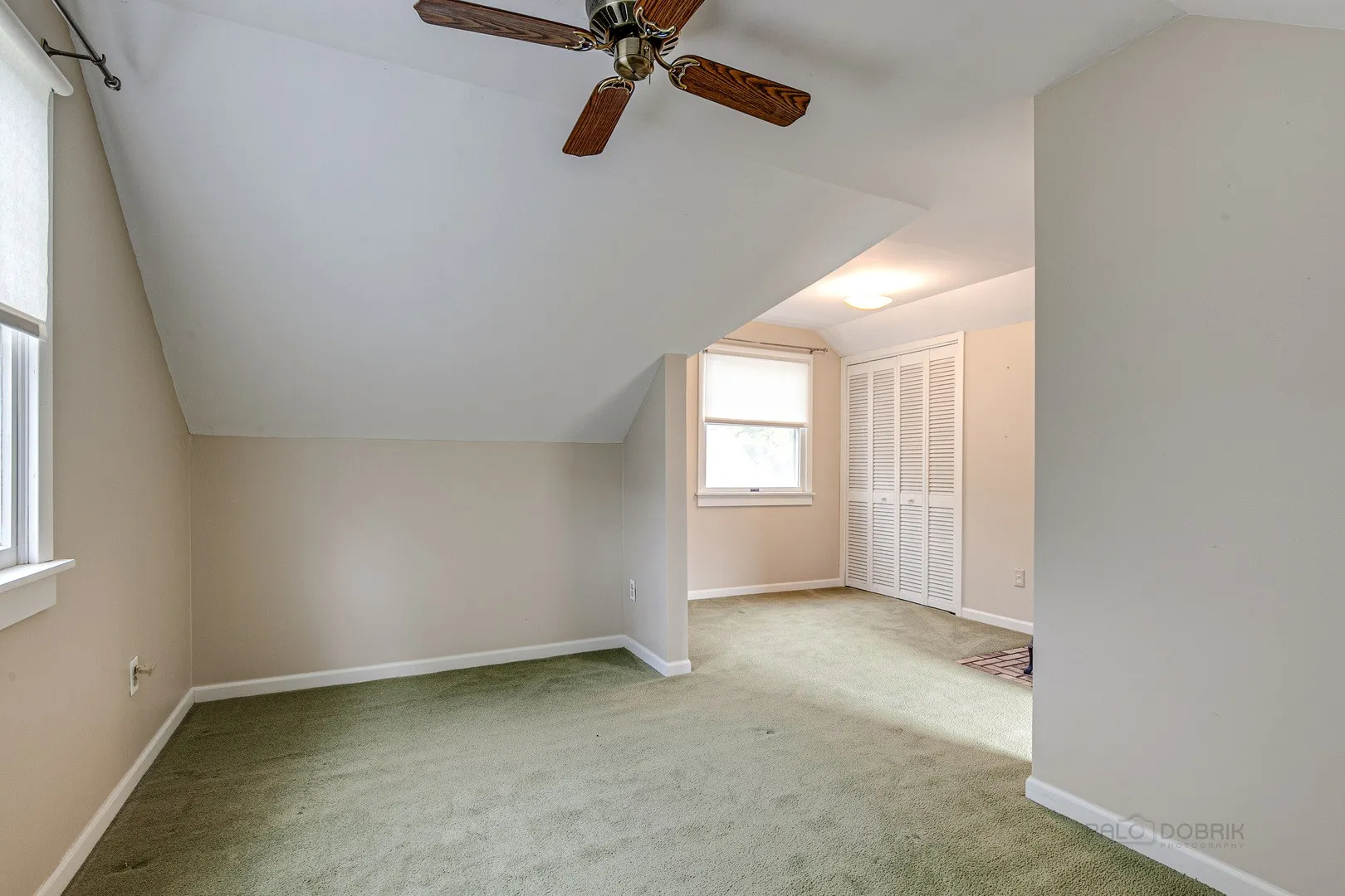 411 Foster Road Wauconda, IL 60084 - Photo 15 of 23 an empty room with windows