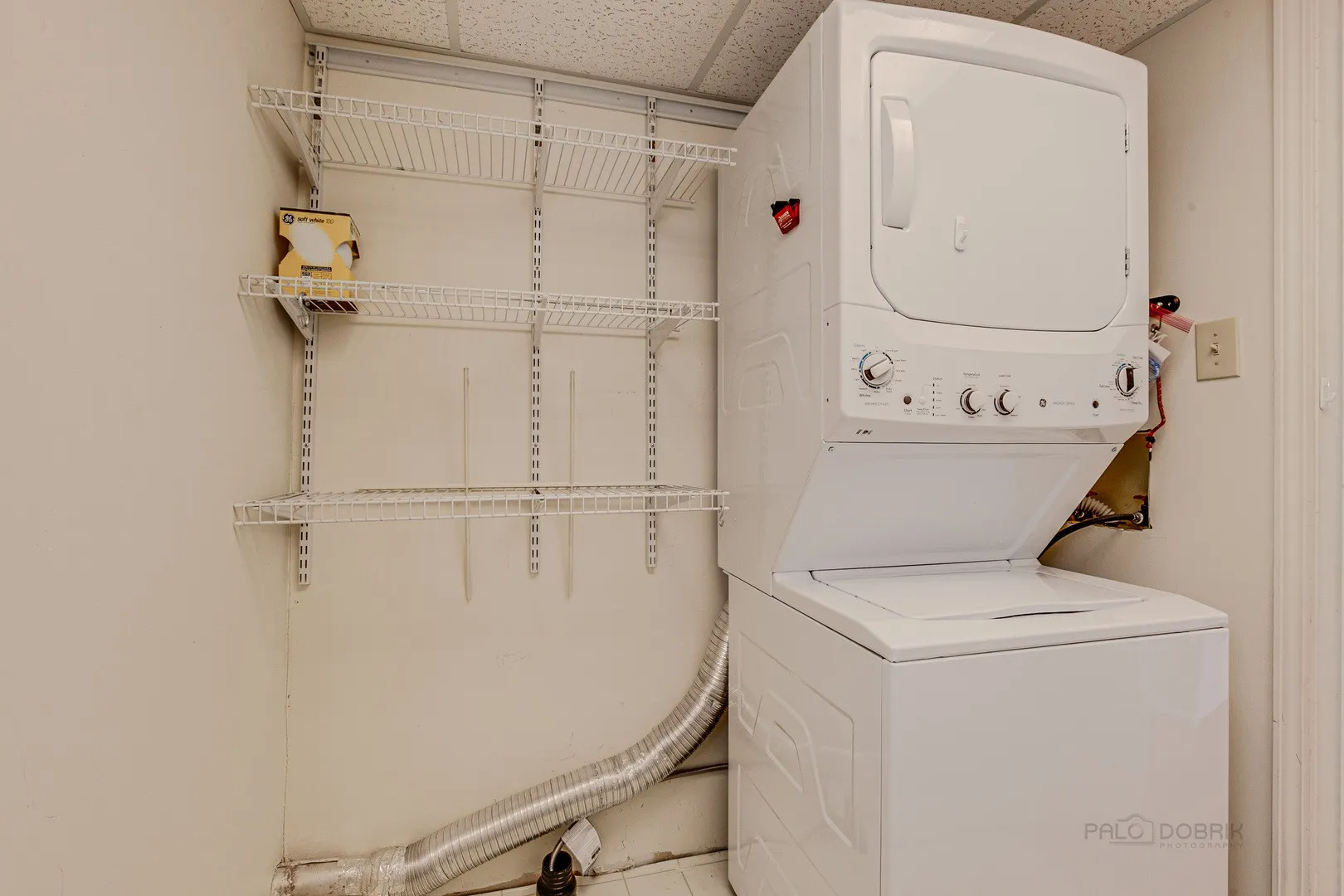 411 Foster Road Wauconda, IL 60084 - Photo 18 of 23 a utility room with dryer and washer