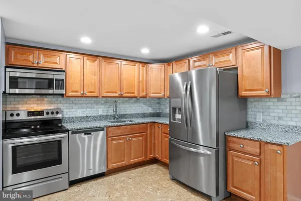 $2,400 | 5937 Avon Drive, Bethesda, MD 20814