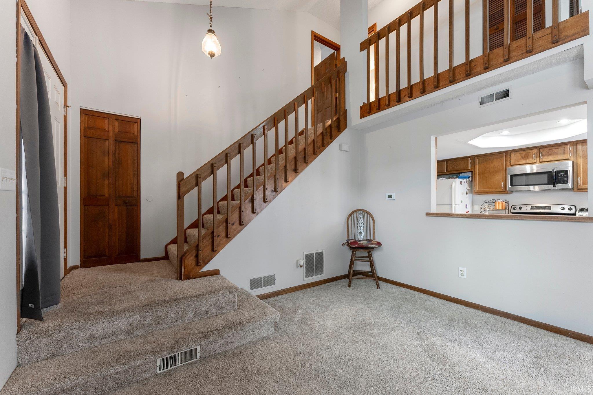 4940 Pinebrook Drive Fort Wayne, IN 46804 - Photo 4 of 26