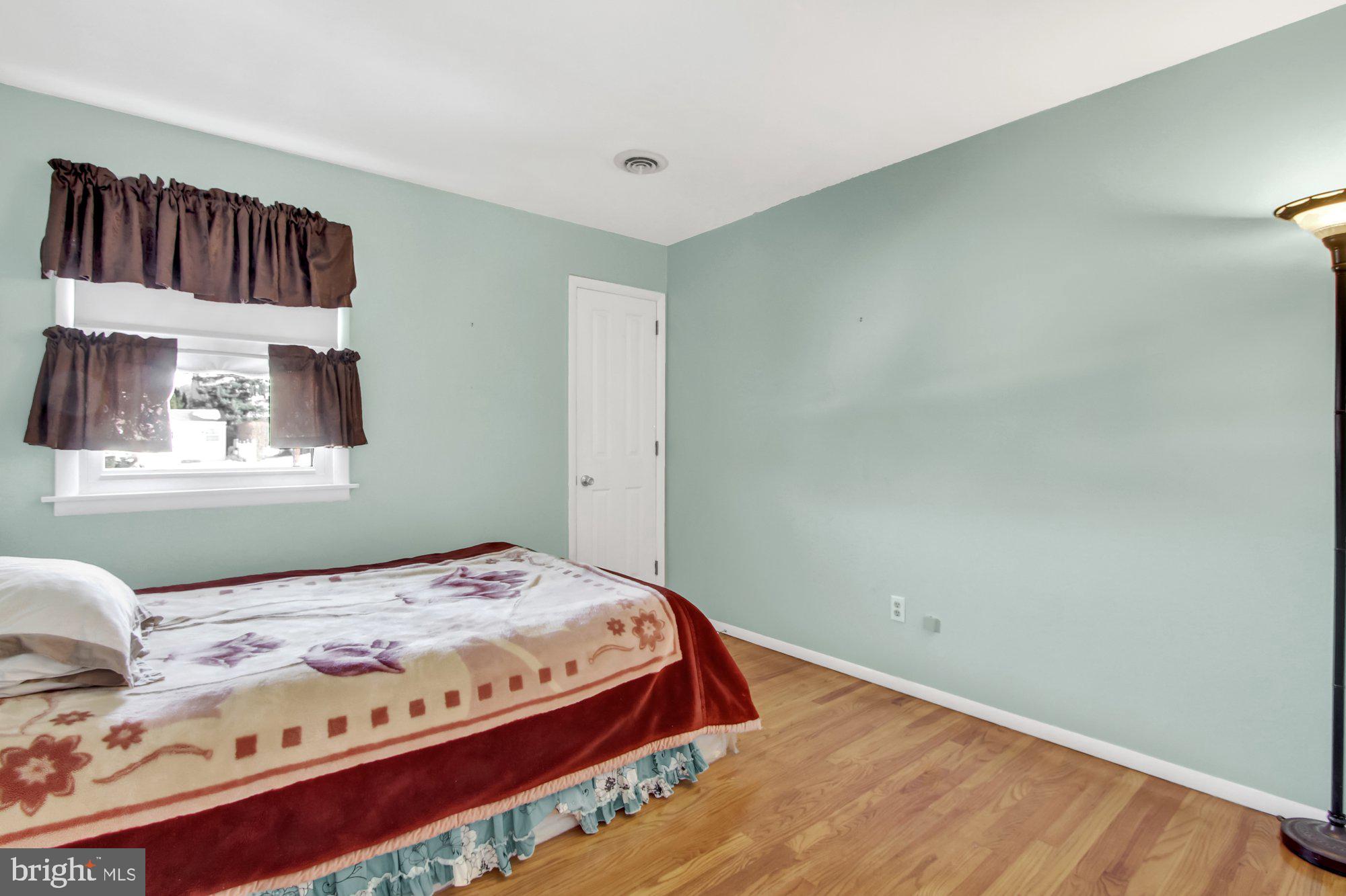 418 Pinehurst Road York, PA 17402 - Photo 15 of 25 Gallery Image 15